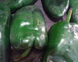 Foto del paso 1 de la receta: Rajas con pechuga de pollo