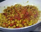 A picture of step 7 of Spicy and crunchy roasted pepper and garlic hummus.