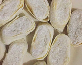 Foto langkah ke 5 dari resep Egg Roll ala Hokben (isi nasi).