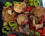 Foto del paso 2 de la receta: Jamoncitos de pollo con verduras y shiitake