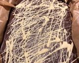A picture of step 8 of Millionaire shortbread.