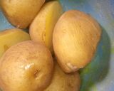 A picture of step 1 of Potato Raita.