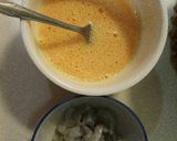 Foto langkah ke 2 dari resep Stim telur isi udang.