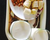 A picture of step 1 of Banana Milkshake.