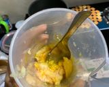 Hình bước làm 2 của món Hamburger Ức Gà Healthy