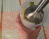 Foto del paso 2 de la receta: Vasitos de melón triturado con menta y taquitos de jamón 🍈