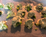 Foto del paso 5 de la receta: Hummus de garbanzo con batata y brócoli crujiente al horno