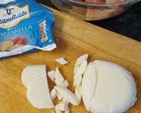 A picture of step 1 of Chicken, mozzerella filo parcels.