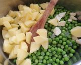 Mentás lime-os zöldborsókrémleves #golden2 recept fázis 2 fotója