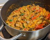 Foto del paso 3 de la receta: Plato vegano: verduras en salsa satay con arroz