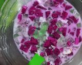 Foto langkah ke 3 dari resep Es Kelapa Buah Naga.