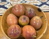 Foto langkah ke 1 dari resep Minuman Markisa Hangat.