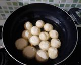 Foto langkah ke 5 dari resep Loukoumades (Donat Yunani).