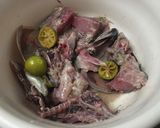 Foto langkah ke 1 dari resep Rahang tuna woku belanga.
