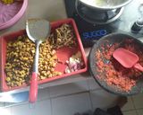 Foto langkah ke 2 dari resep Sambel teri tempe + sate telur puyuh homemade.