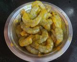 A picture of step 2 of Prawn Mushroom Curry.