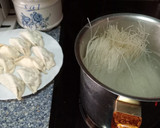 Foto del paso 2 de la receta: Fideos de Arroz con Toque "Sichuan" 🍜🥢🥕🍄🧅🫑