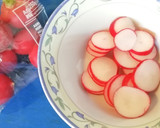 Foto del paso 12 de la receta: Ensaladilla sobre barcas de pan de gambas