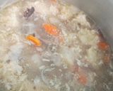 Foto langkah ke 3 dari resep Sop jamur putih.