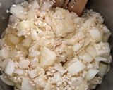 A picture of step 1 of Chicken Risotto with Mushrooms.