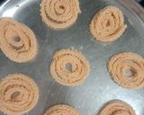 A picture of step 4 of Rice chakli.