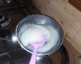 A picture of step 1 of Toumeya (Garlic Yogurt Sauce).