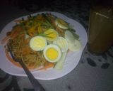 A picture of step 1 of Spaghetti with veggies and egg.