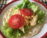 Foto langkah ke 3 dari resep Egg tortilla wrap super simple 🌮.