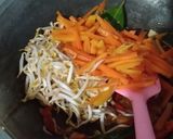 Foto langkah ke 4 dari resep Oseng Oseng Tempe, kacang panjang Wortel.