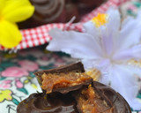 Foto del paso 4 de la receta: Bombones rellenos de mantequilla de maní y dulce de leche🤓