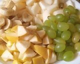 A picture of step 2 of Tangy fruit chaat.