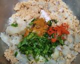 A picture of step 3 of Potato Tikki Pav.
