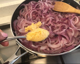 Foto del paso 2 de la receta: Budín de cebolla morada