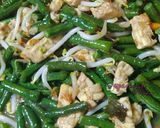 Foto langkah ke 6 dari resep Oseng Tumis Kacang Panjang ala Warteg Cepat dan Mudah dibuat.
