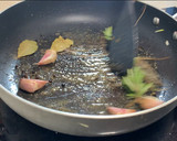 Foto del paso 4 de la receta: Muslos de pollo en escabeche