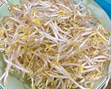 Hình bước làm 3 của món Mực xào hành giá