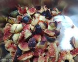 Foto del passaggio 2 della ricetta Marmellata di fichi neri