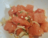 Foto del paso 2 de la receta: Bruschetta de sandía con queso feta y hierbabuena
