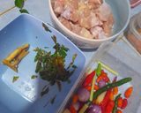 Foto langkah ke 1 dari resep Ayam Kukus Pedas Daun Jeruk.