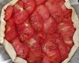 Une image de l'étape 3 de Tarte houmous et tomates.