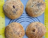 A picture of step 5 of Burger buns with sunflower seeds.