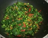 A picture of step 3 of Methi matar.