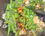 Foto langkah ke 4 dari resep Tumis Buncis Tahu.