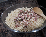 Foto del paso 3 de la receta: Macarrones con bechamel y queso gratinados