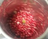 A picture of step 2 of Pomegranates Beetroot Juice.