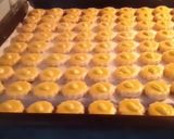 Gambar langkah 4 resipi Biskut Mazola / Biskut Kacang.