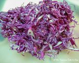 Foto del passaggio 2 della ricetta Sovracosce di pollo in umido con insalata di cavolo all'arancia