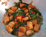 Foto langkah ke 7 dari resep Kangkung tahu saori mudah ala anak kost.