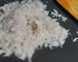 A picture of step 1 of Masala Chessy Pav.