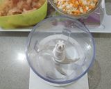 Foto langkah ke 1 dari resep Burger Isian Ayam.